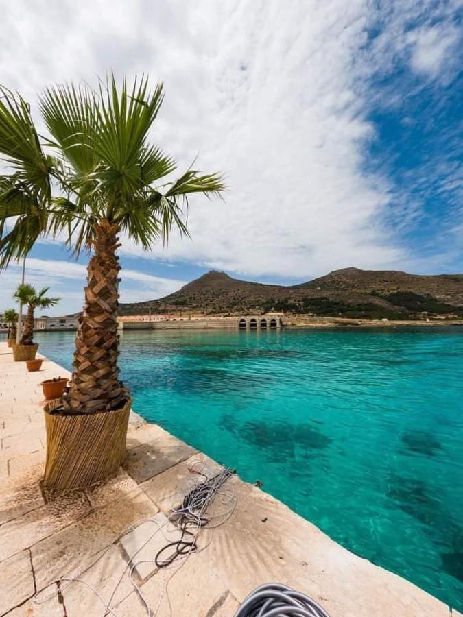 A Due Passi Dal Mare Apartamento Favignana Exterior foto